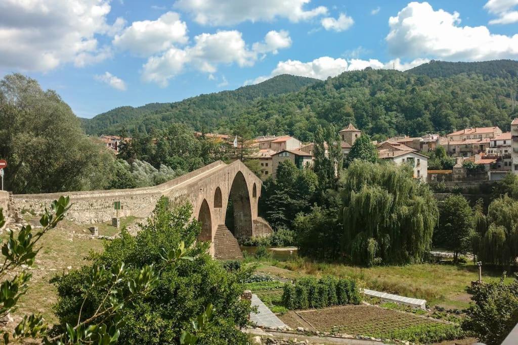 Casa Ramona Apartamento De Pueblo Con Patio En El Centro De Sant Joan Sant Joan de les Abadesses Ngoại thất bức ảnh