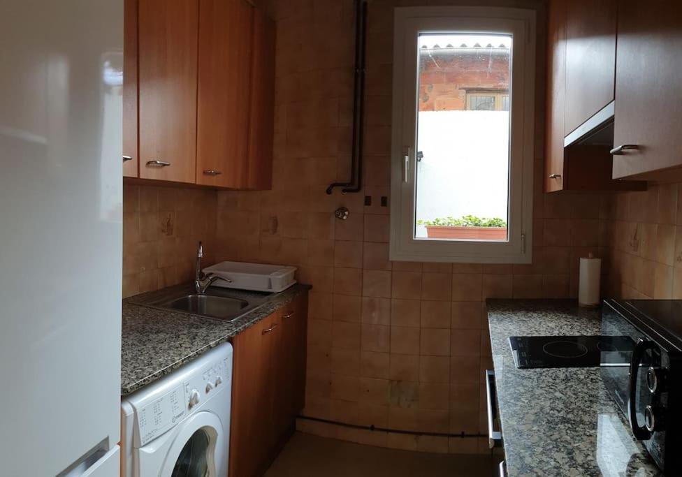 Casa Ramona Apartamento De Pueblo Con Patio En El Centro De Sant Joan Sant Joan de les Abadesses Ngoại thất bức ảnh